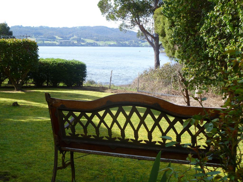 Donalea Bed And Breakfast & Riverview Apartment Castle Forbes Bay Room photo