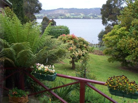 Donalea Bed And Breakfast & Riverview Apartment Castle Forbes Bay Exterior photo