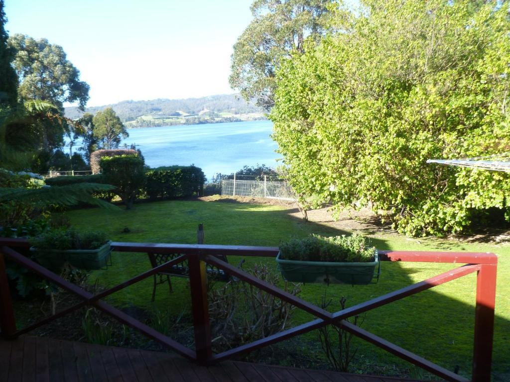 Donalea Bed And Breakfast & Riverview Apartment Castle Forbes Bay Room photo