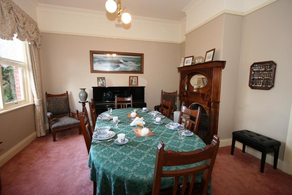 Donalea Bed And Breakfast & Riverview Apartment Castle Forbes Bay Exterior photo