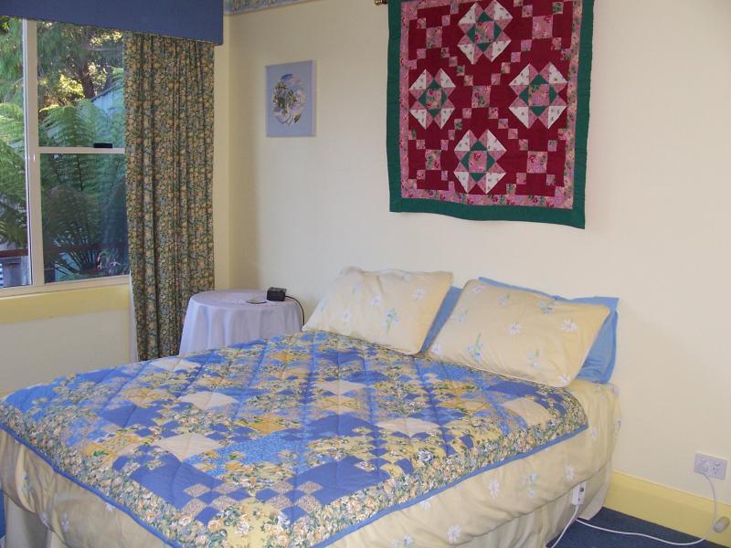 Donalea Bed And Breakfast & Riverview Apartment Castle Forbes Bay Exterior photo