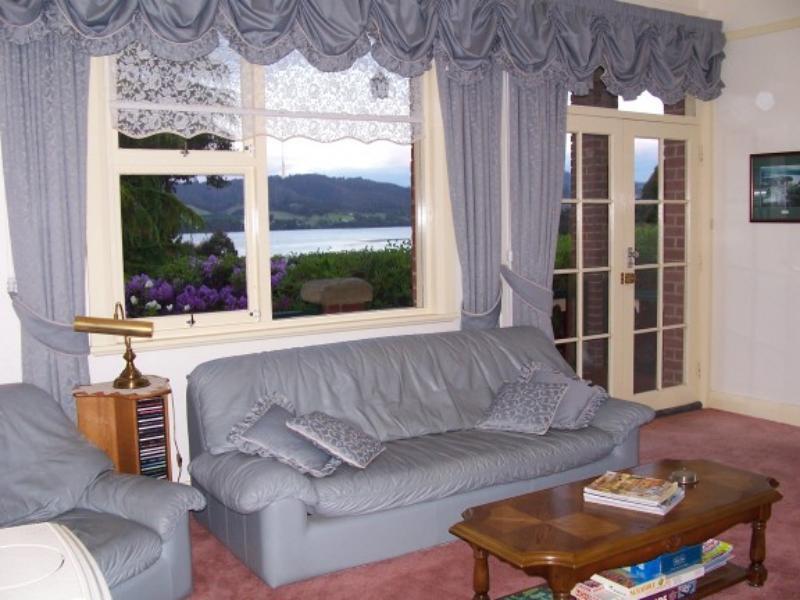 Donalea Bed And Breakfast & Riverview Apartment Castle Forbes Bay Exterior photo