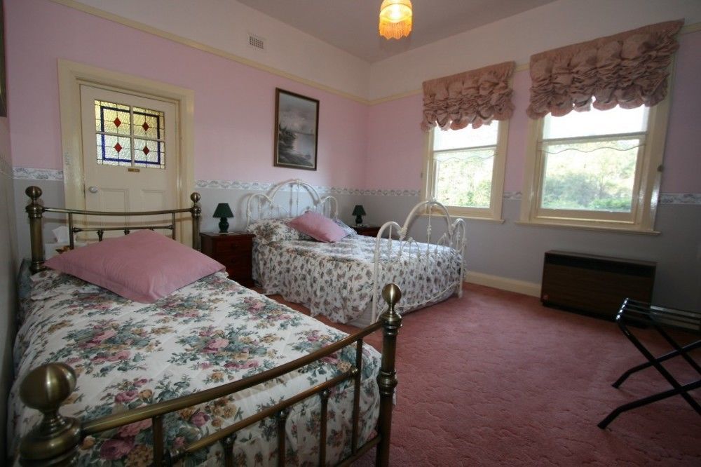 Donalea Bed And Breakfast & Riverview Apartment Castle Forbes Bay Exterior photo